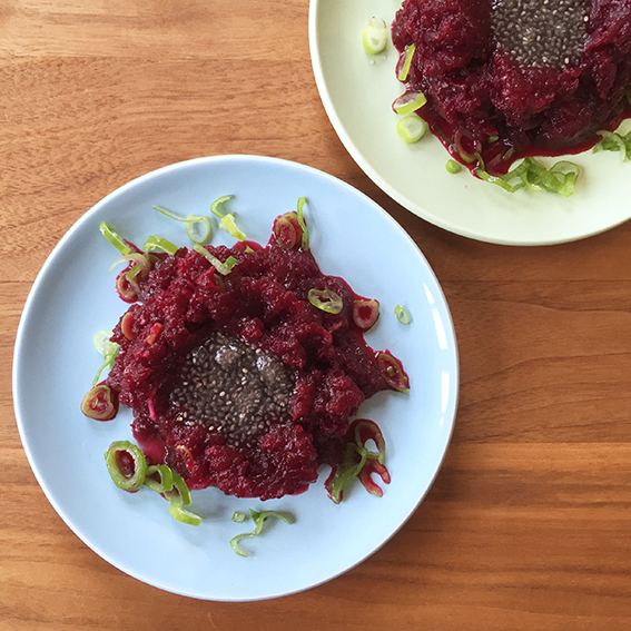 Rote Beete Tatar mit Chiainsel